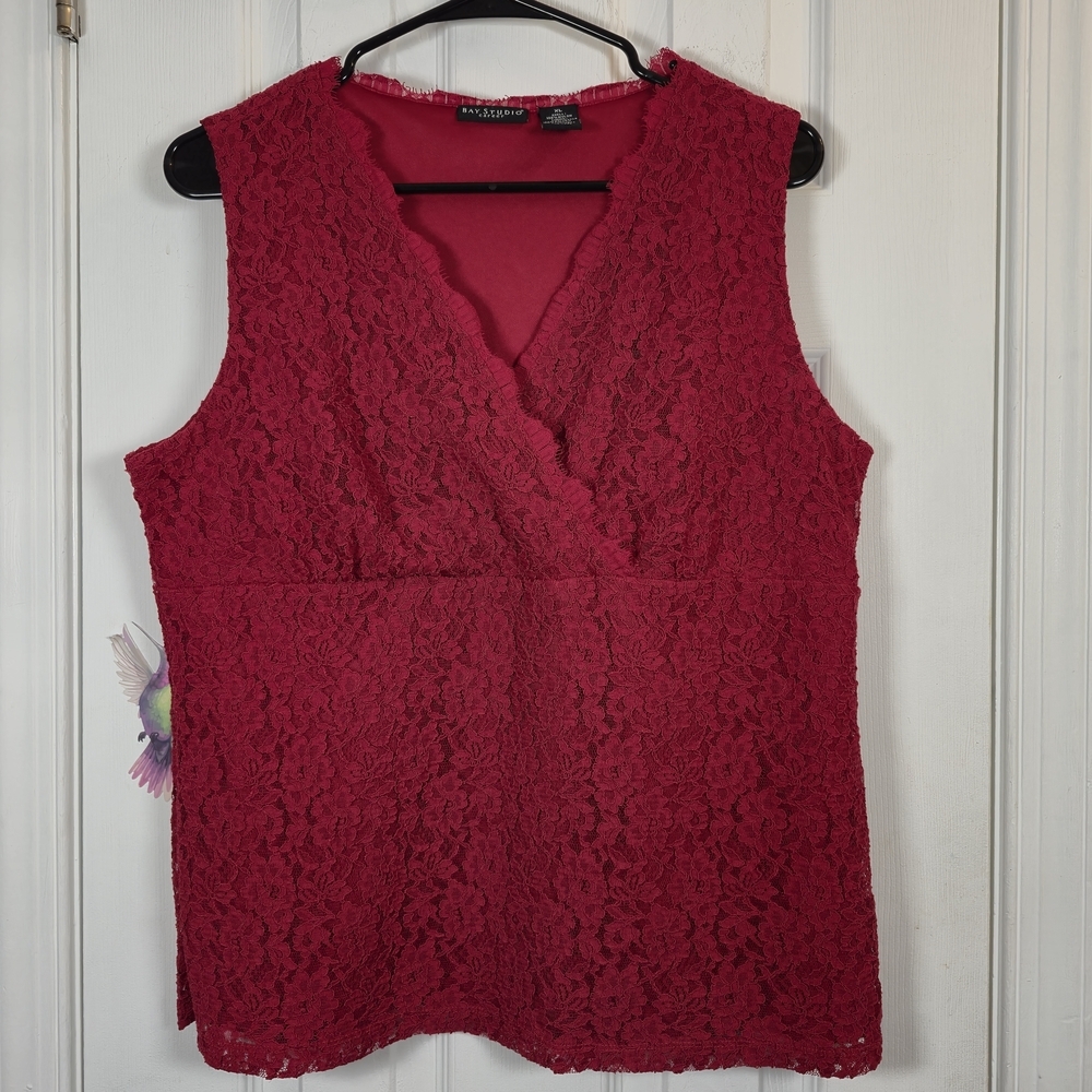 Bay Studio Red Floral Lace V-Neck Sleeveless Blouse Faux Wrap Top XL Mob Wife